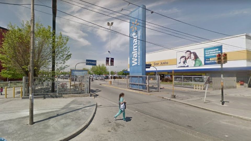 Walmart de San Justo.