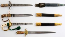 En 1936 se introducen los famosos cuchillos de vestir en dos patrones, el regular o estándar y el de lujo.