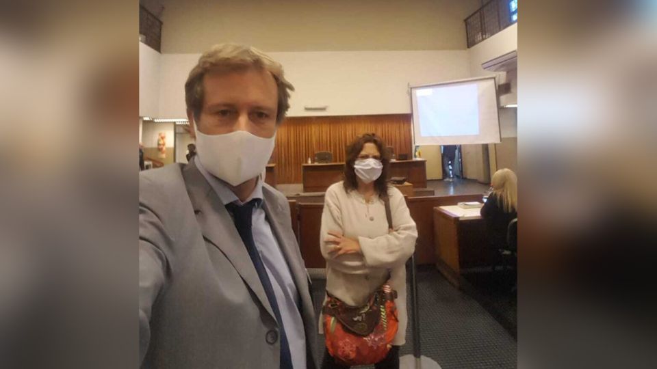 La mamá de Anahí Benitez presente en la sala de audiencia.