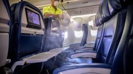 La sanitizción de los aviones se tendrá que hacer antes de que suban eos pasajeros, y cada vez.