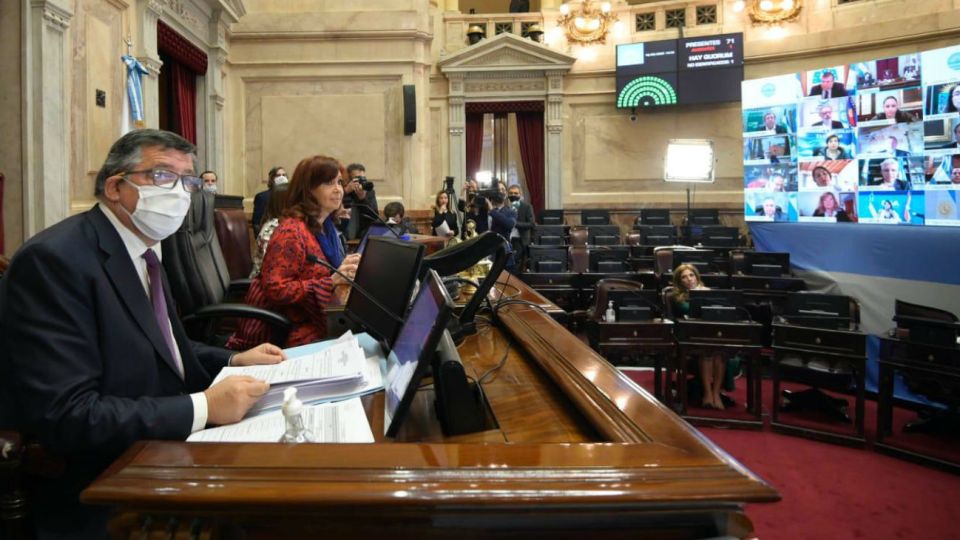 La vicepresidenta del Senado Cristina Kirchner dio inicio a la sesión.