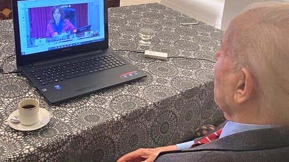 Menem dijo presente en la sesión virtual