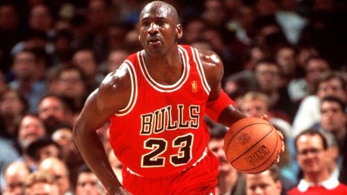 Michael Jordan, cuando regresó a los Chicago Bulls en 1995-20200514