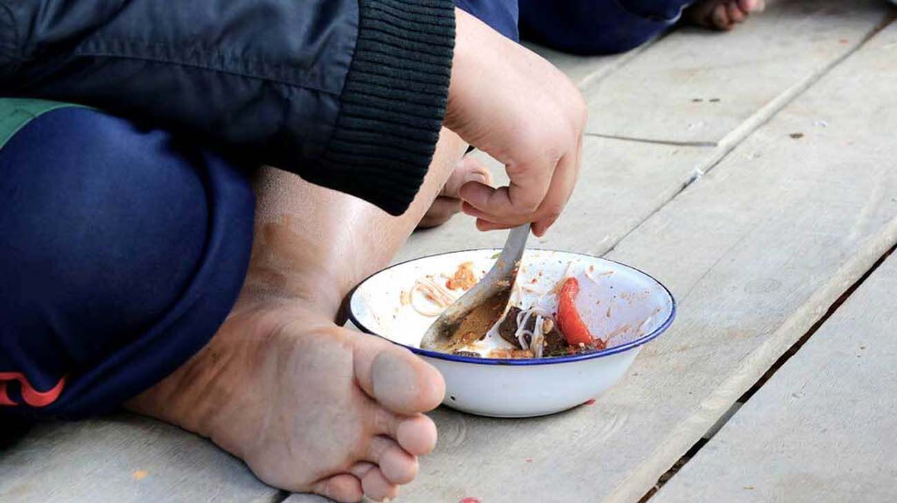 En algunos puntos del planeta la comida no llega; en otros hay que tirarla. En todas partes, la pandemia hizo cortar la cadena de distribución