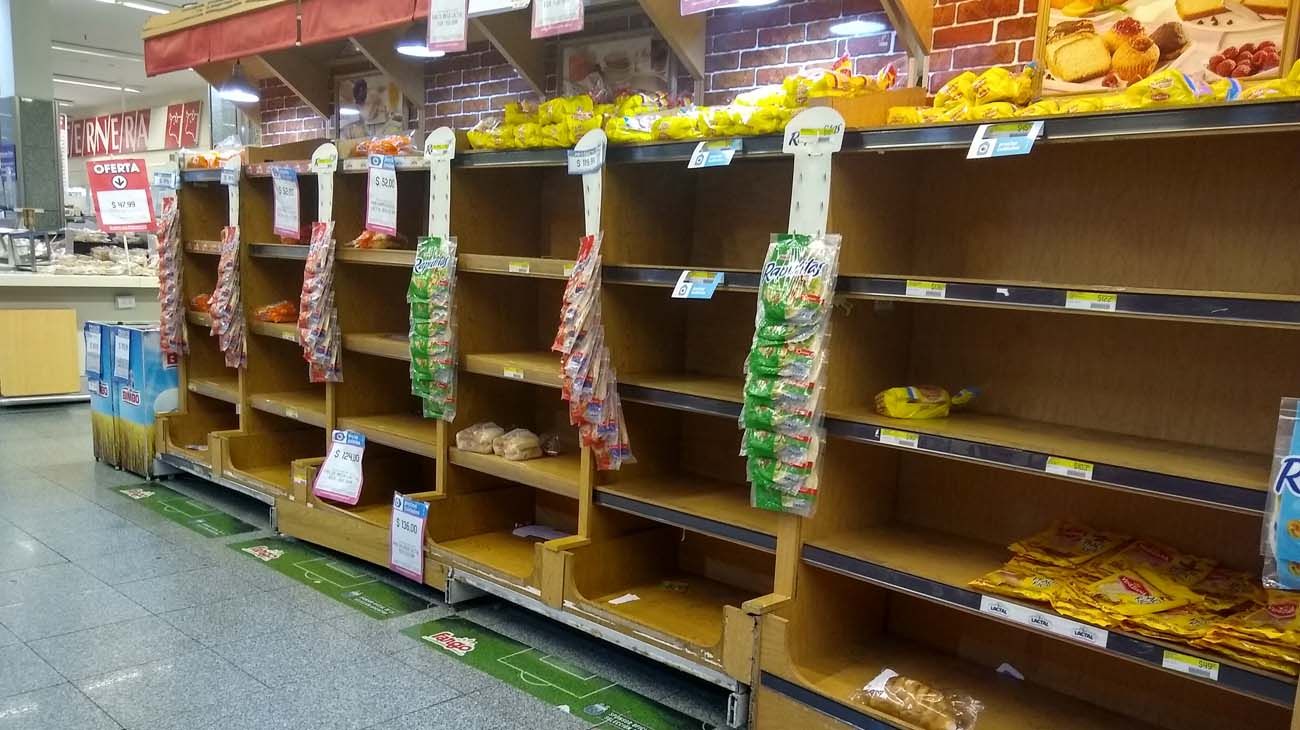 En algunos puntos del planeta la comida no llega; en otros hay que tirarla. En todas partes, la pandemia hizo cortar la cadena de distribución