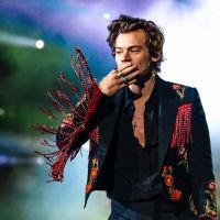 Lanzaron una vela con aroma a Harry Styles y se agotó a las pocas horas