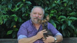 National Geographic grabó, con el veterinario Juan Enrique Romero, una serie de cápsulas en las que brinda consejos sobre el cuidado de las mascotas en tiempos de cuarentena.