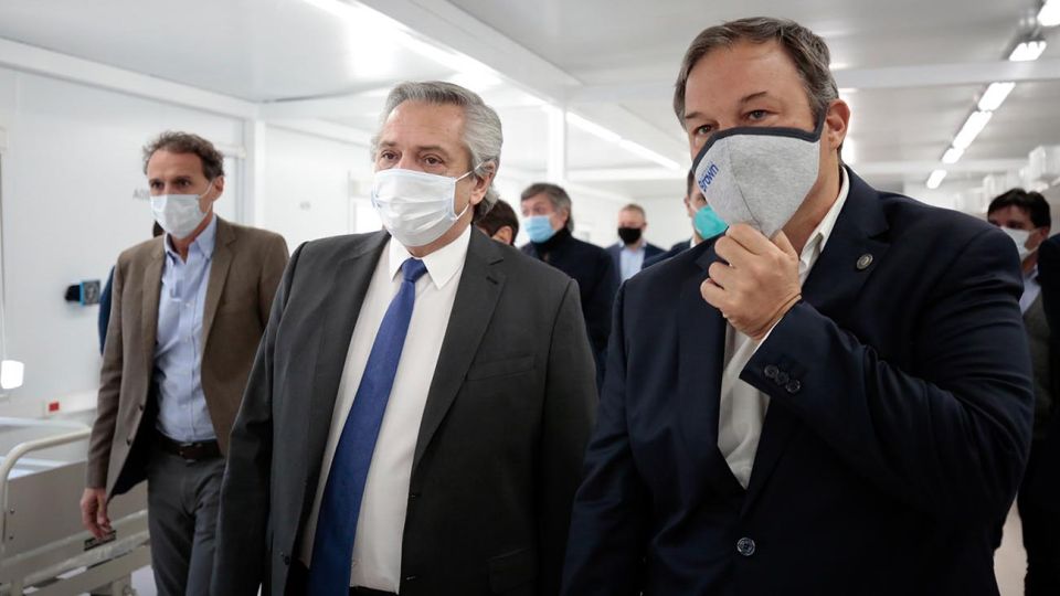 AS BAIRES MAYO 14: El presidente Alberto Fernandez recorrio este mediodia, en el partido bonaerense de Almirante Brown, uno de los 12 Hospitales Modulares de Emergencia que el Gobierno construyo con el objetivo de fortalecer la respuesta sanitaria en el marco de la pandemia del nuevo coronavirus COVID-19
