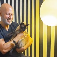 Fabian Zitta abre su las puertas de su casa