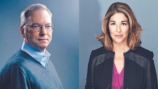 Extremos. A la izq., Eric Schmidt, accionista de Alphabet, compañía matriz de Google. A la der., la periodista canadiense Naomi Klein.