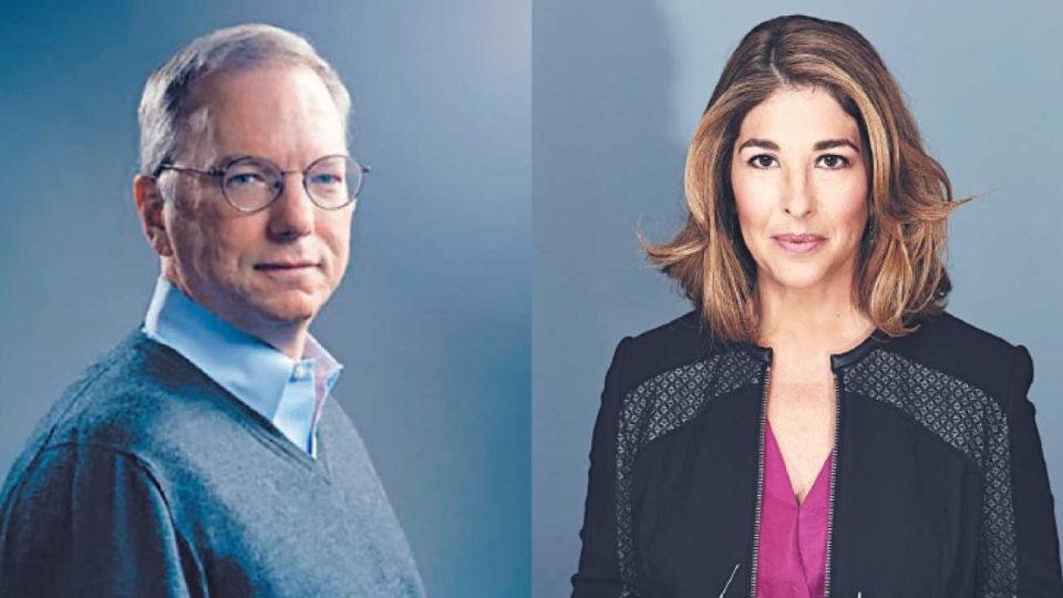 Extremos. A la izq., Eric Schmidt, accionista de Alphabet, compañía matriz de Google. A la der., la periodista canadiense Naomi Klein.