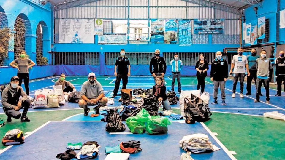 Gestos. A pesar de la crisis, los clubes colaboran con los más necesitados.