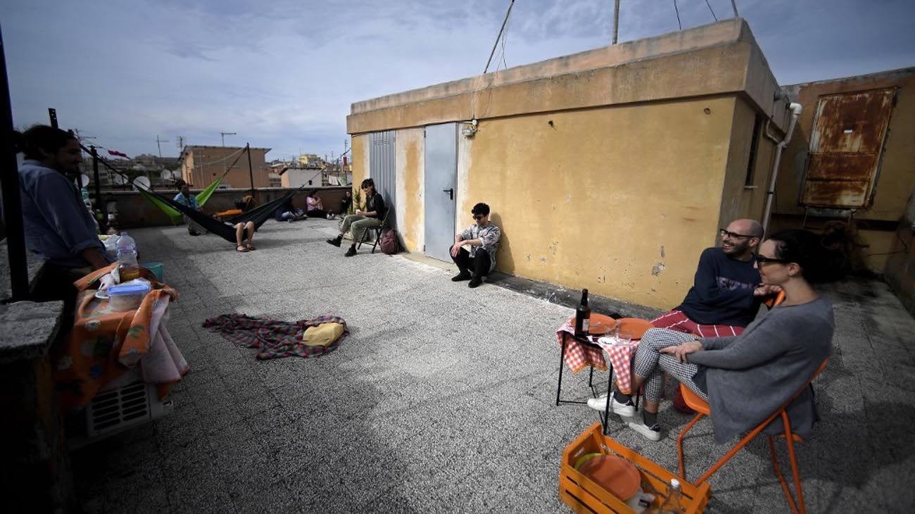 Italia como parte de la salida de la cuarentena permite la reapertura de Iglesias, restaurantes, y otros locales comerciales. 