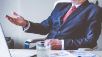 liderazgo-lider-empresas-jefe-negocios