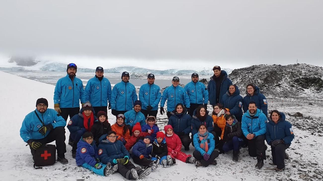 Escuela en la Antártida,Base Antartica Esperanza