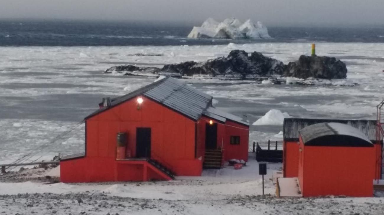 Escuela en la Antártida,Base Antartica Esperanza