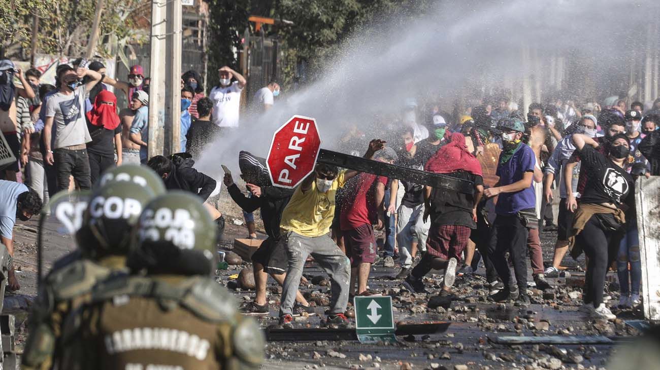 Protesta comuna el bosque en Santiago de Chile