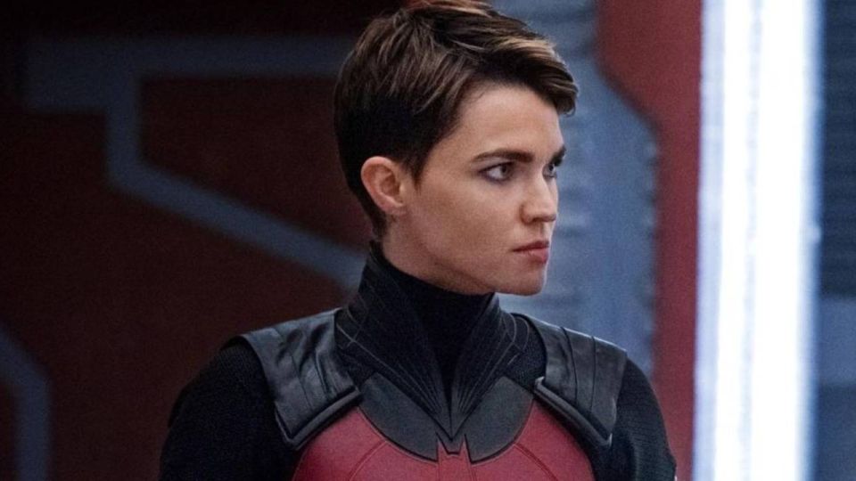 La actriz Ruby Rose sorprendió al mundo renunciando a su rol como protagonista de la serie de DC Comics ubicada en el universo de Batman.