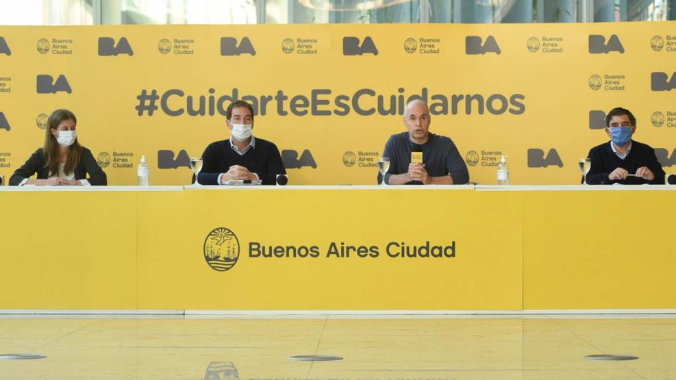 Rodriguez Larreta y sus funcionarios con barbijos-20200520