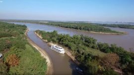 La bajante del río Paraná dejó varado al barco más icónico de Rosario.