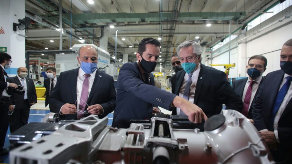 Alberto Fernández visitó la planta de Scania en Tucumán durante su recorrido por el NOA.