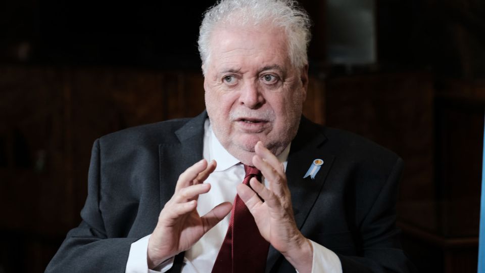 Jorge Fontevecchia entrevista al Ministro de Salud Ginés Gonzalez García