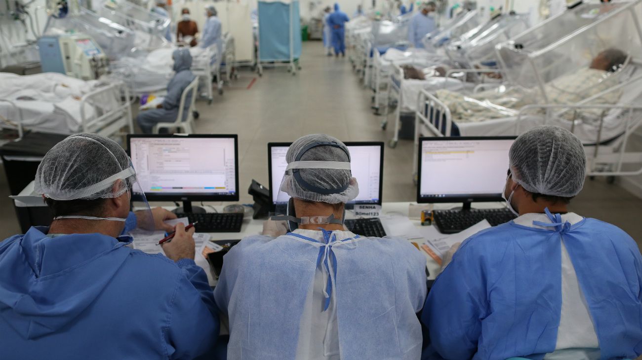 Brasil: Vista de la Unidad de Cuidados Intensivos para pacientes con coronavirus en el Hospital Gilberto Novaes en Manaos, Brasil