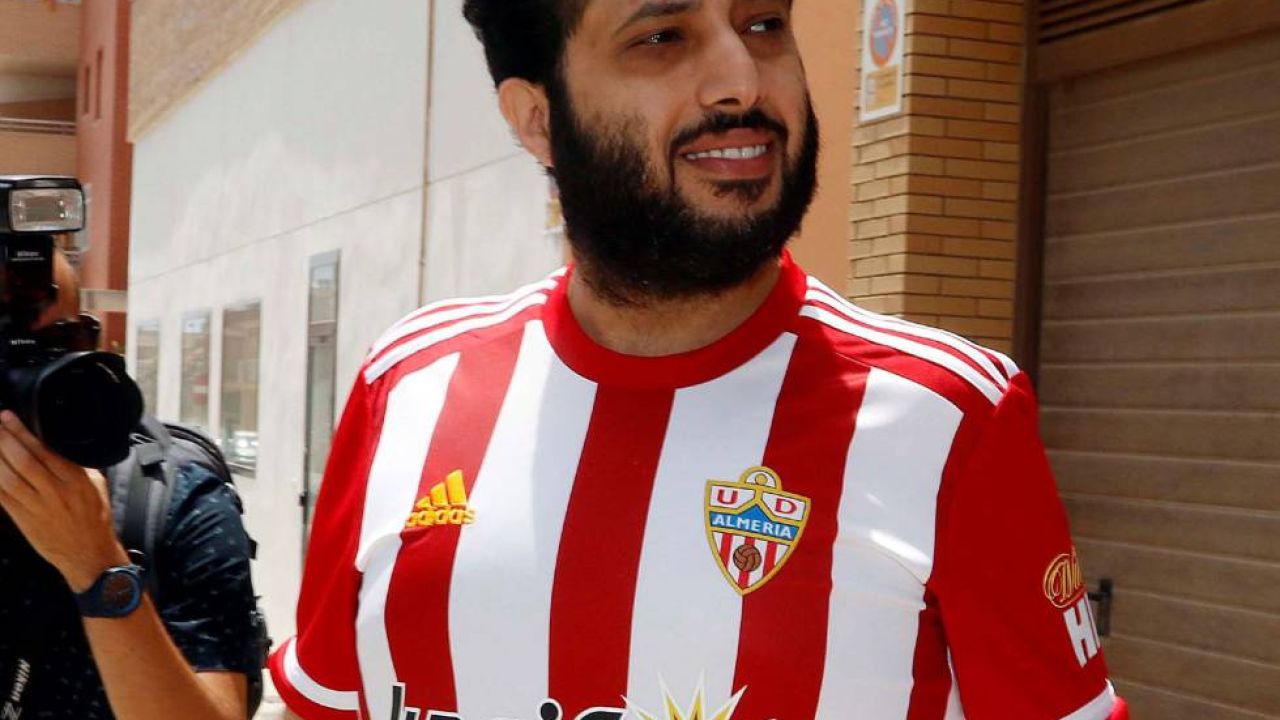 Millonaria donación del dueño de un club español en plena pandemia
