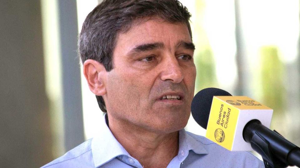 Quirós. Ministro de Salud.