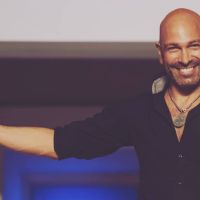 Fredy Villarreal contó que casi muere tras una operación y que habló con la muerte
