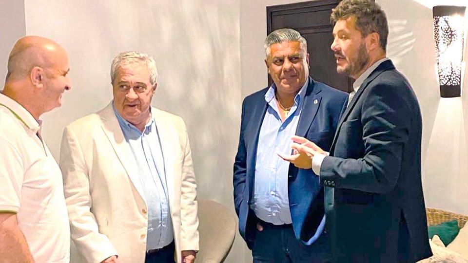 Protagonistas. Ameal, presidente de Boca; Chiqui Tapia, presidente de la AFA, y Tinelli, presidente de la reciente Liga Profesional.