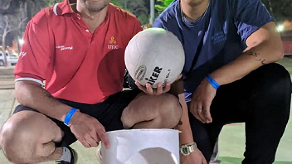CREADORES. Los cordobeses Mansilla y Marcón idearon el juego mientras cursaban el profesorado en Educación Física.