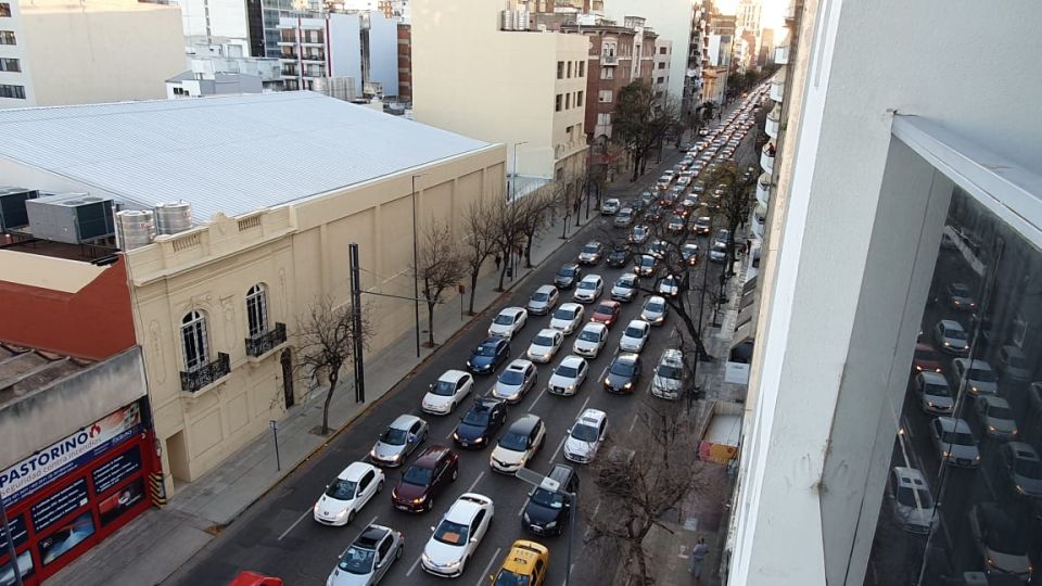 MARCHA. Una multitud se manifestó en las calles de Córdoba