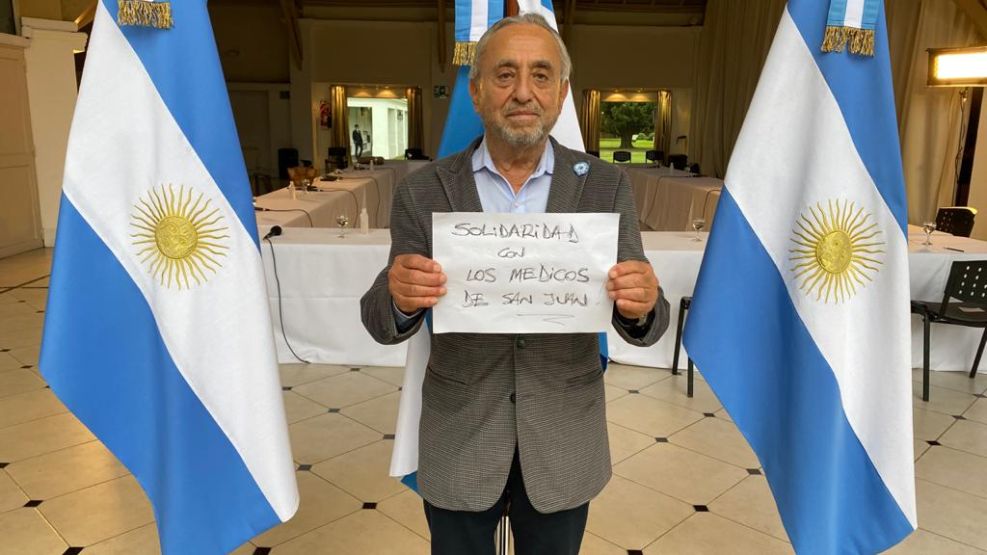 El infectólogo Pedro Cahn se solidarizó con los médicos detenidos