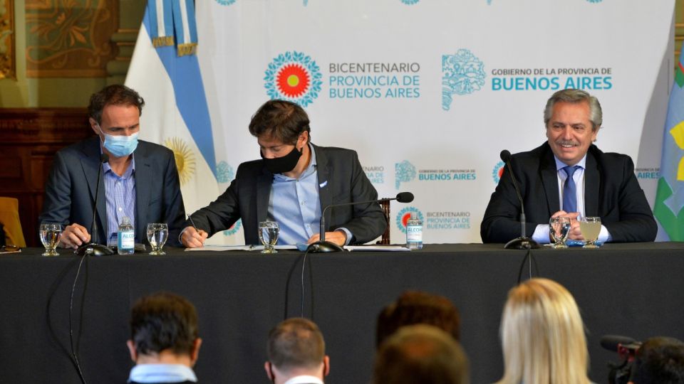 Katopodis, Kicillof y Alberto Fernández en un acto en La Plata.