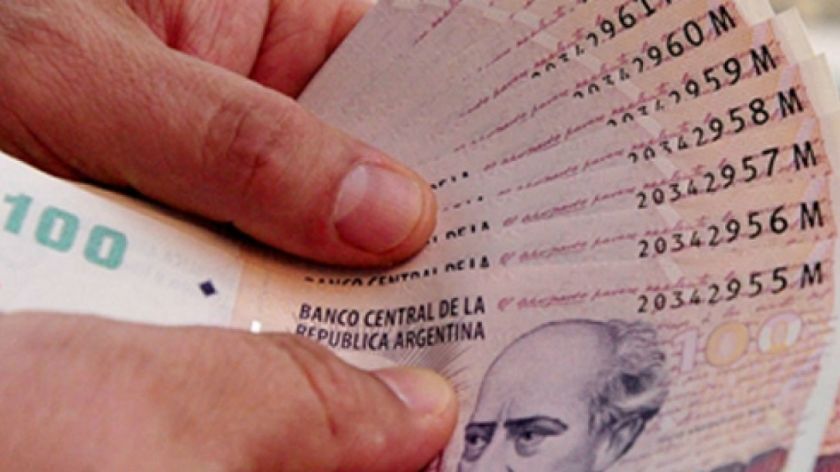 Billetes de 100 pesos.