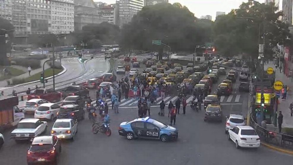 taxistas protesta obelisco g_20200528