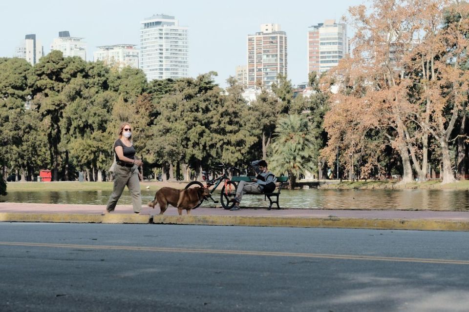 GENTE HACIENDO ACTIVIDAD FíSICA EN PARQUES 20200529