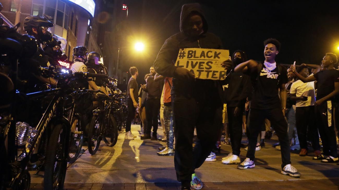 protestas en Minneapolis por la muerte de Ge0rge Floyd