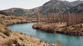 Este fin de semana crecerá el nivel del río Limay aguas abajo de las presas porque, al acercarse el invierno, hay una mayor demanda de energía eléctrica.