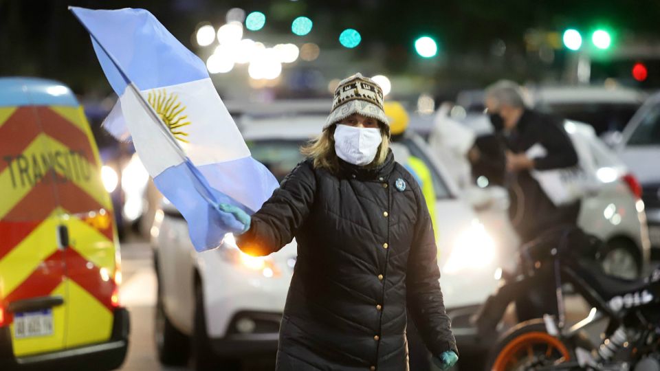 Protestas en el Obelisco de por la extensión de la cuarentena.