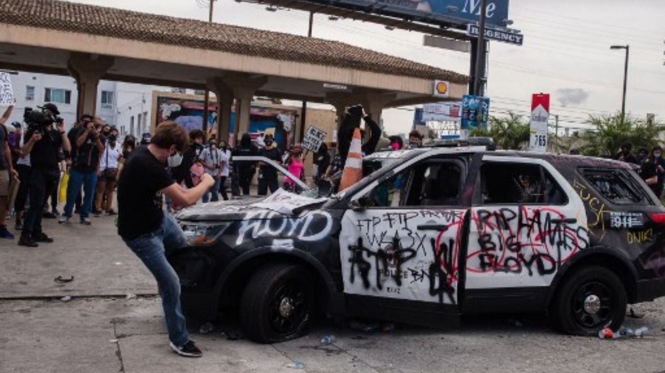 Crecen las protestas en Estados Unidos por el crimen de George Floyd.