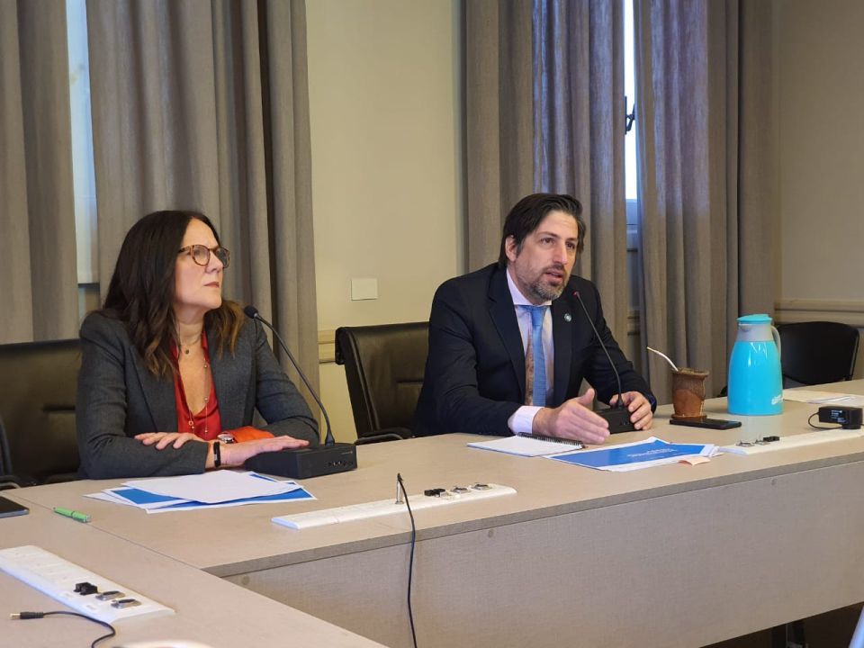 trotta encuesta docentes sobre educación en pandemia