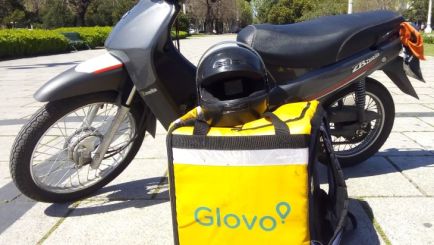 0612-glovo-chica-00