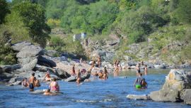 Pronto podremos volver a disfrutar de los ríos de Córdoba como muchos turistas lo hicieron el verano pasado.