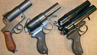 El Tipo 10 fue sin dudas la segunda pistola de bengalas japonesa más común.