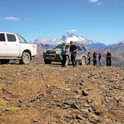 La caravana trepó hasta la cima de un cerro, en el mismo límite internacional, para lograr hermosas e increíbles vistas de 180°.