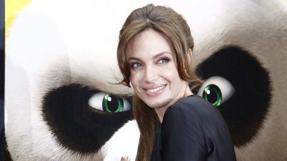Angelina Jolie cumple 45