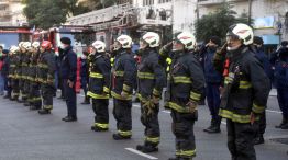 Policías y Bomberos homenajean a los compañeros fallecidos en el incendio de Villa Crespo 20200604