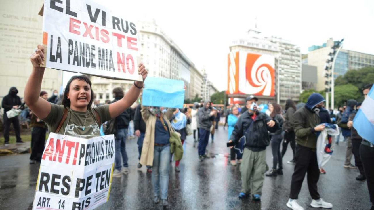 Nueva marcha anti cuarentena en el Obelisco.